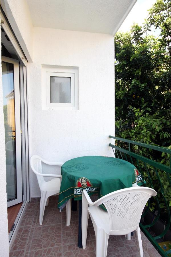 Apartments By The Sea Drvenik Donja Vala, Makarska - 6701 Экстерьер фото