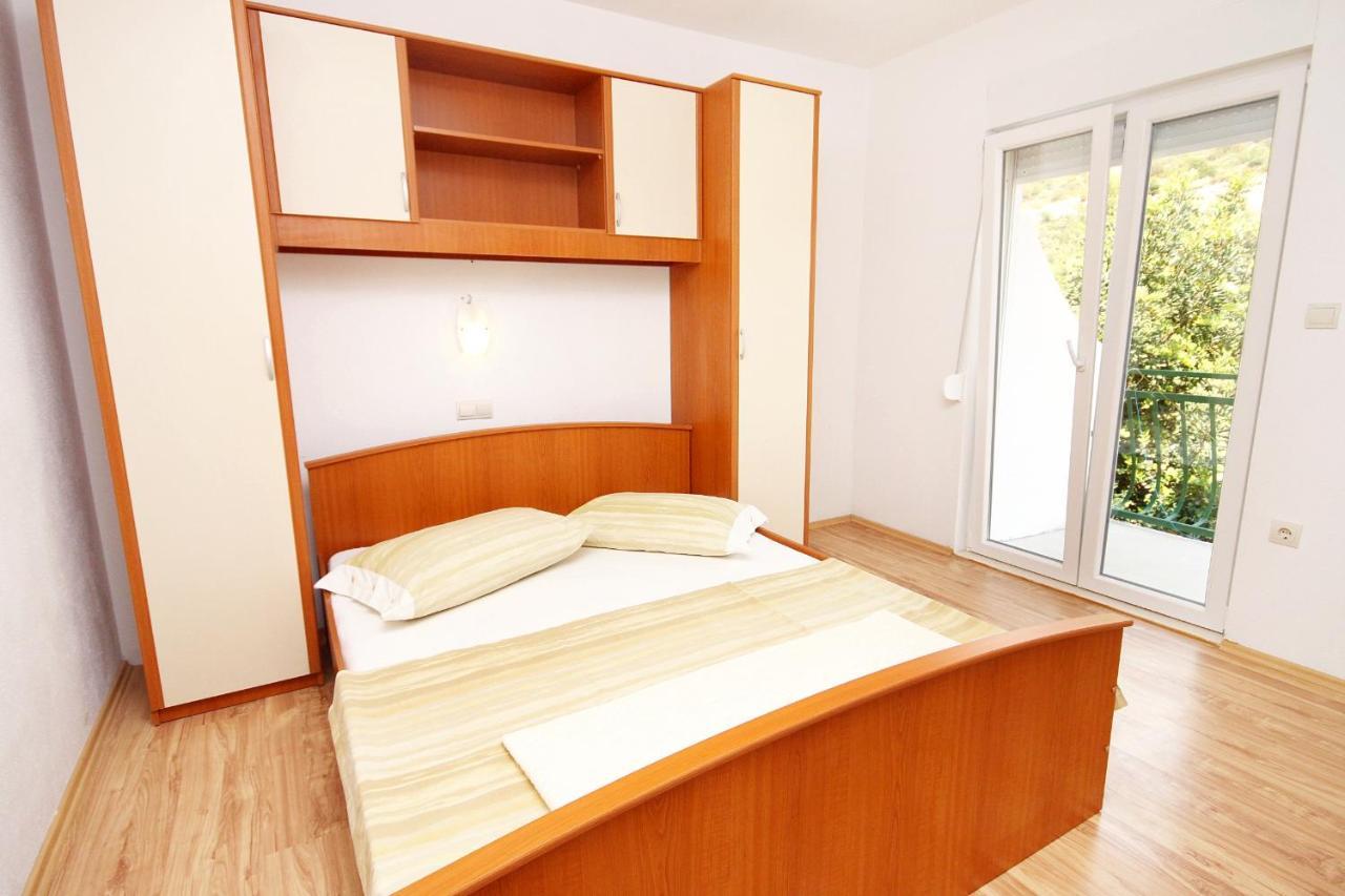 Apartments By The Sea Drvenik Donja Vala, Makarska - 6701 Экстерьер фото